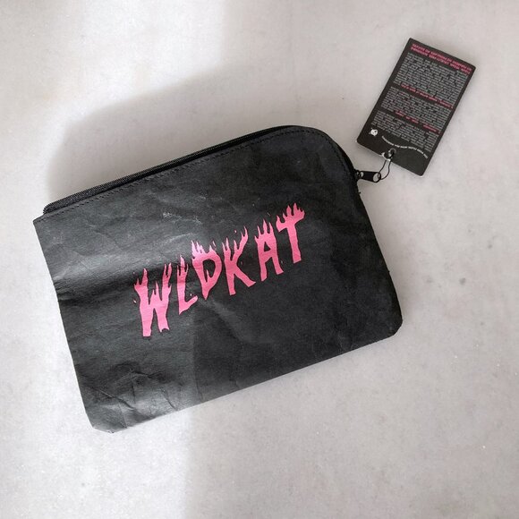 3/$20 - New! WldKat eco clean beauty black & pink makeup pouch / bag / travel - Picture 1 of 3